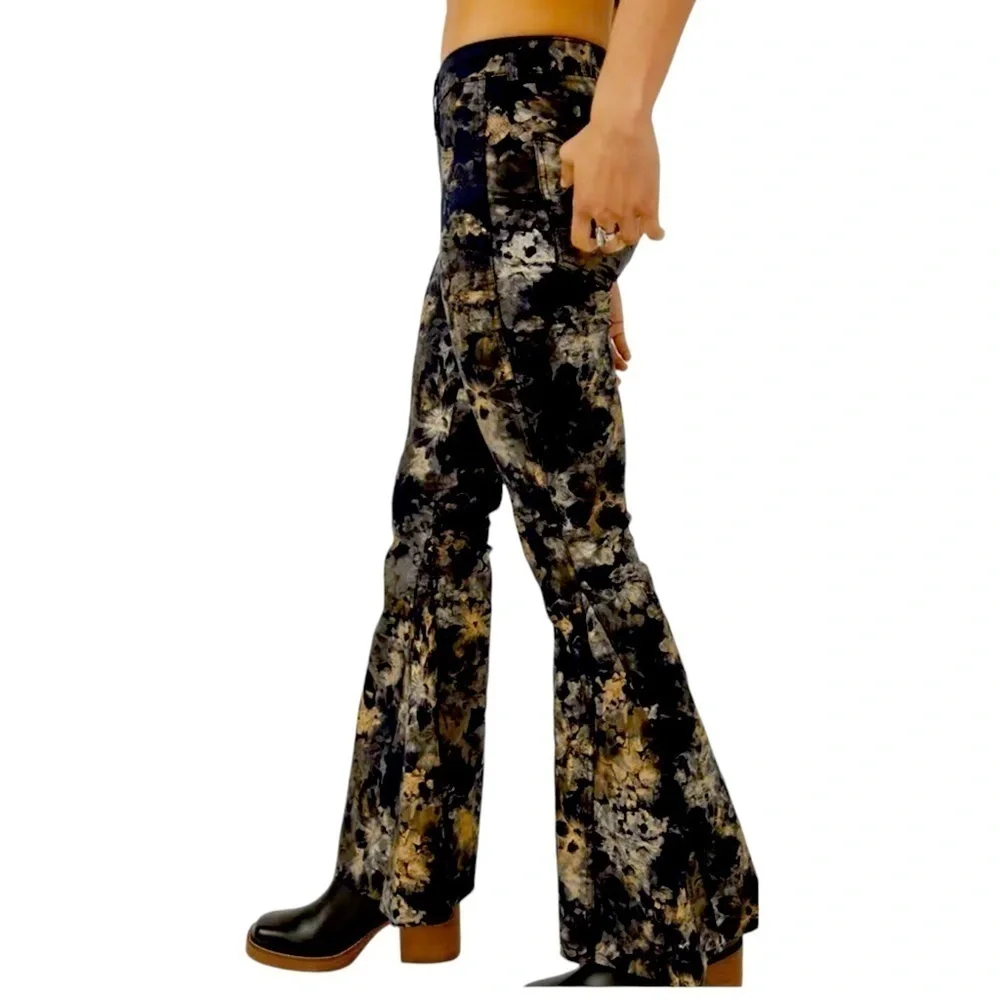 Free People Inferno Stretch Denim Metallic Abstract Floral‎ Raw Hem Flare Jeans